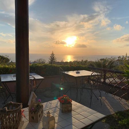 La Terrazzina Sul Tramonto Bed & Breakfast Forio  ภายนอก รูปภาพ