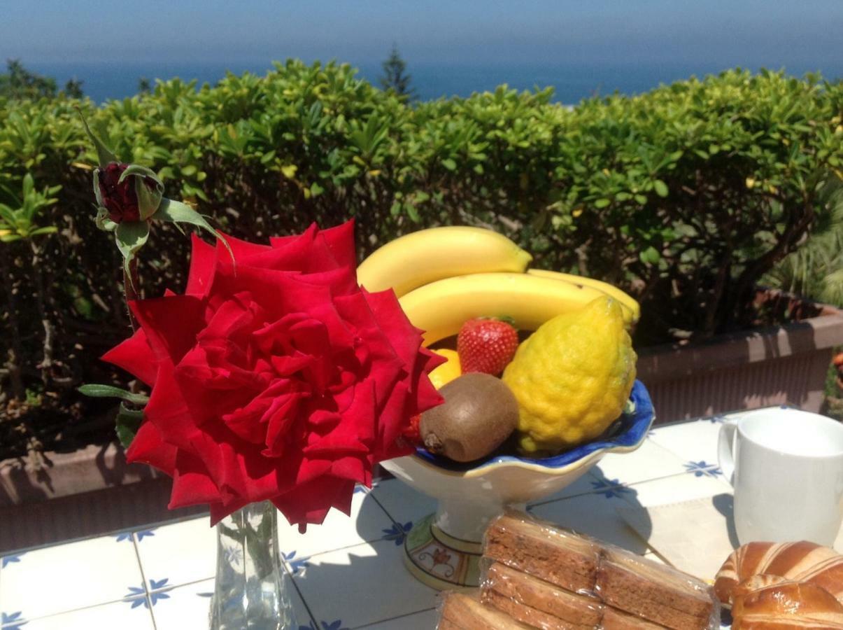 La Terrazzina Sul Tramonto Bed & Breakfast Forio  ภายนอก รูปภาพ