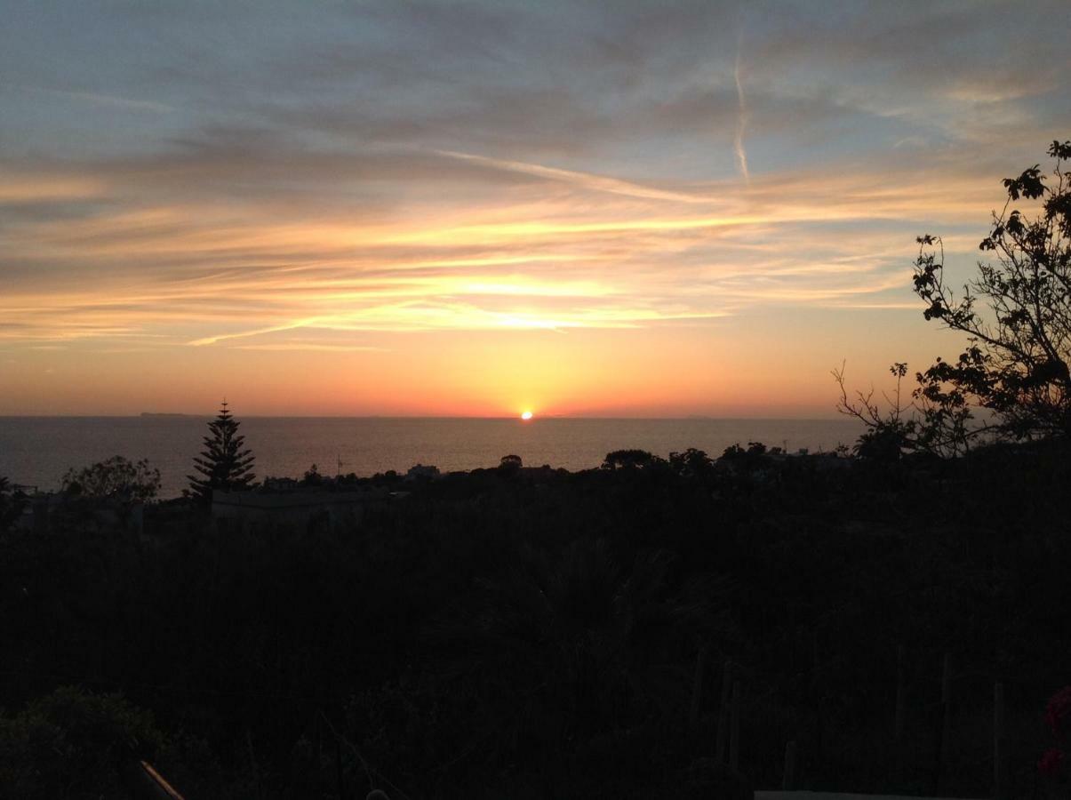 La Terrazzina Sul Tramonto Bed & Breakfast Forio  ภายนอก รูปภาพ