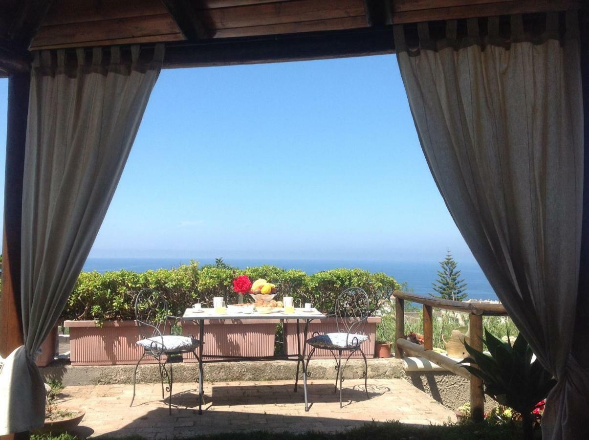 La Terrazzina Sul Tramonto Bed & Breakfast Forio  ภายนอก รูปภาพ
