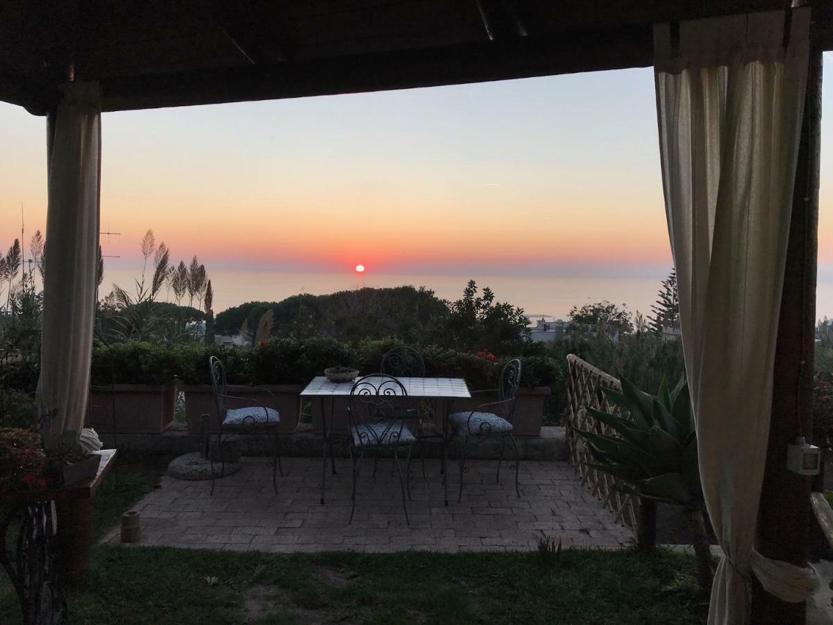 La Terrazzina Sul Tramonto Bed & Breakfast Forio  ภายนอก รูปภาพ