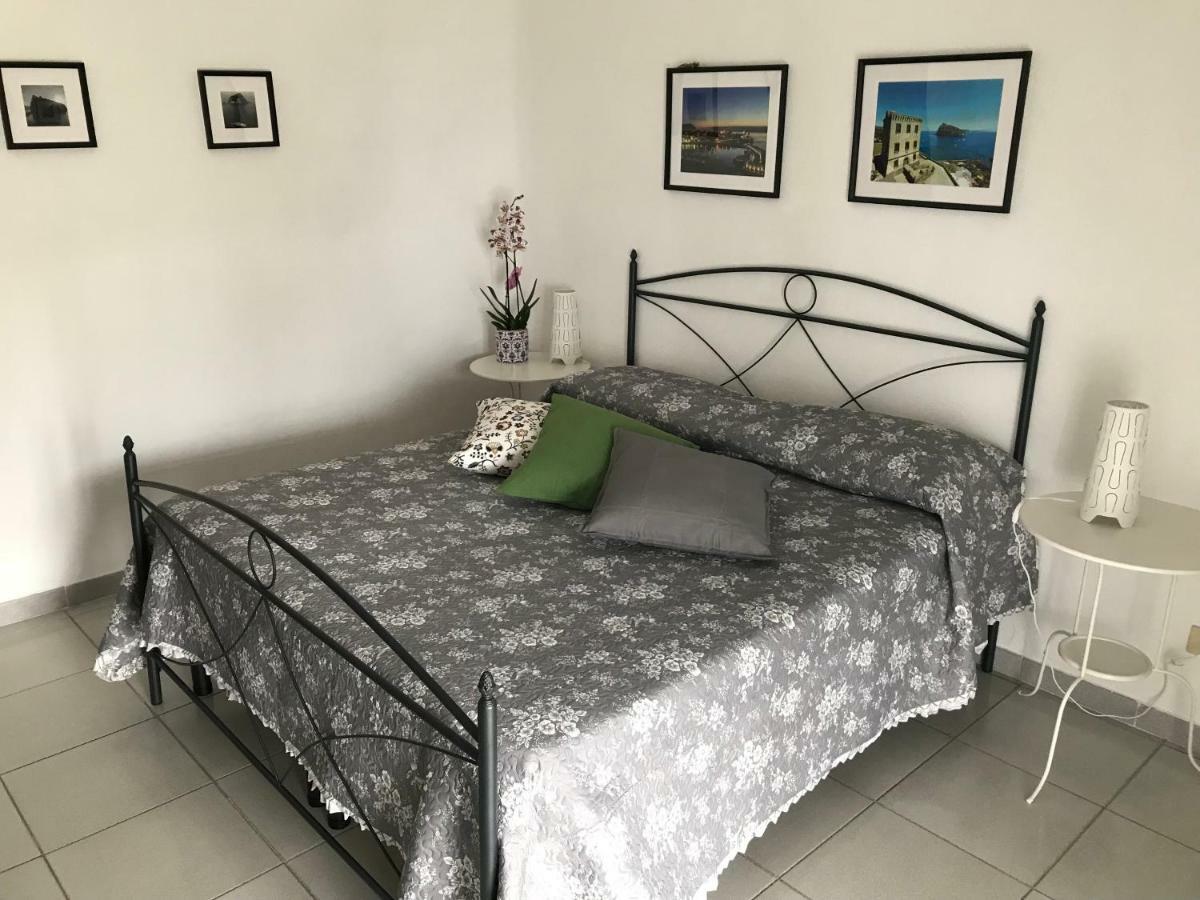 La Terrazzina Sul Tramonto Bed & Breakfast Forio  ภายนอก รูปภาพ